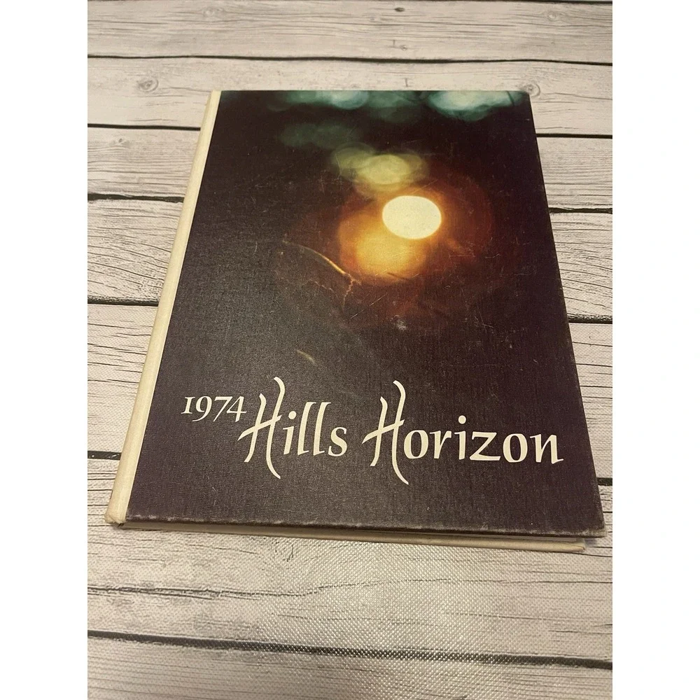 1972 Hills Horizon Year Book Half Hollow Hills High School New York Vintage